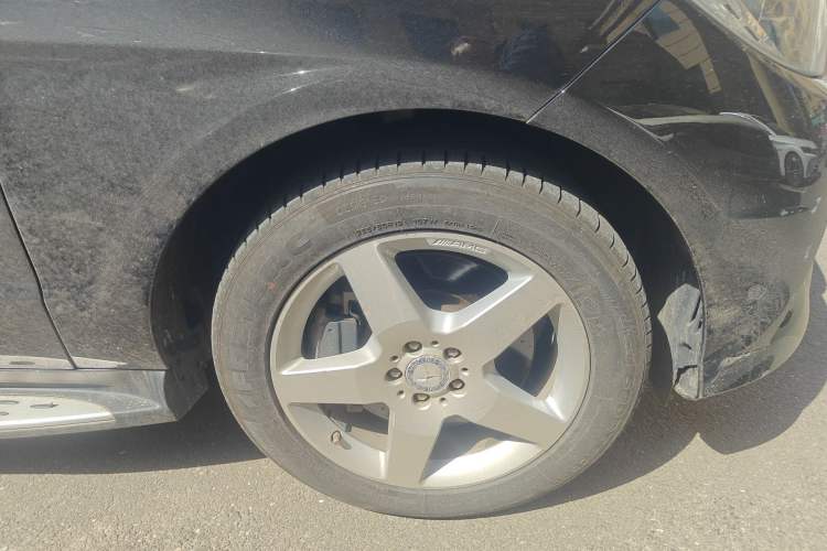 Used Mercedes-Benz M-Class 2012 ML 350 Luxury Edition Right Front Wheel Hub