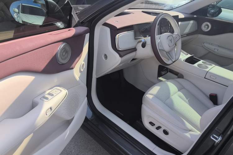 Used VOYAH COURAGE 2025 Model Rear-Drive Qiankun Edition Driver Seat