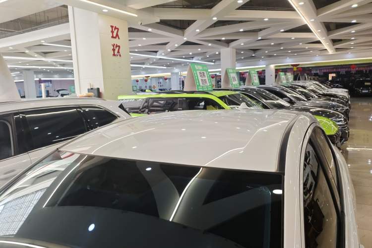 Used Honda XR-V 2021 1.5L CVT Classic Edition Roof