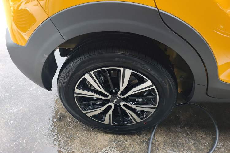 Used Kia kx1 Stonic 2021 1.4L CVT Sunroof Model