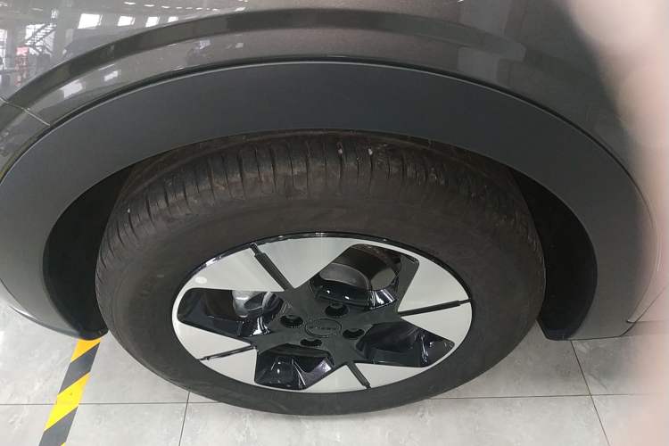 Used Geely Galaxy Geome 2025 310km Dream Edition Left Front Wheel Hub