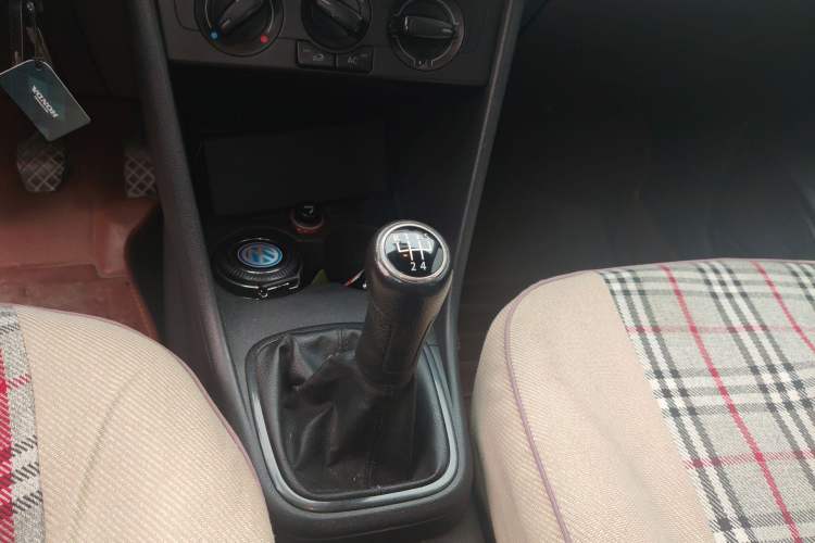 Used Volkswagen Polo 2011 1.4L Manual ZhiLe Edition