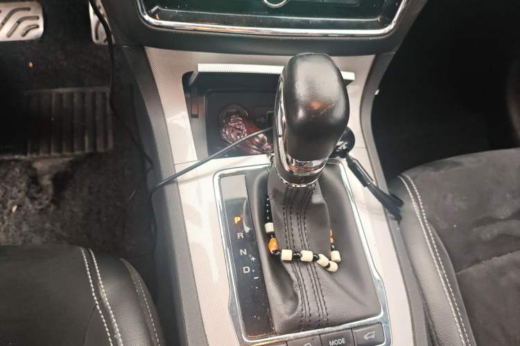 Used Roewe RX5 New Energy 2017 eRX5 50T Hybrid Connected Prestige Flagship Edition Gear Lever