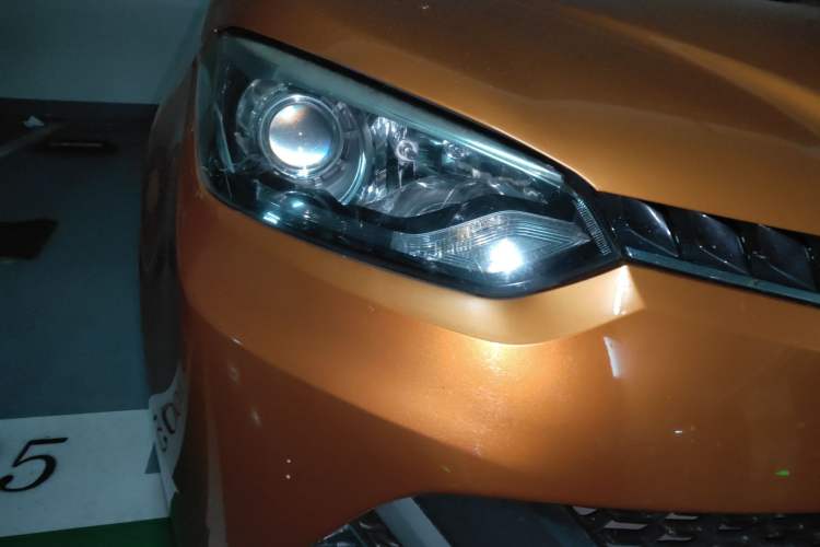 Used MG GS 2016 1.5TGI TST Luxury Edition Right Front Headlight