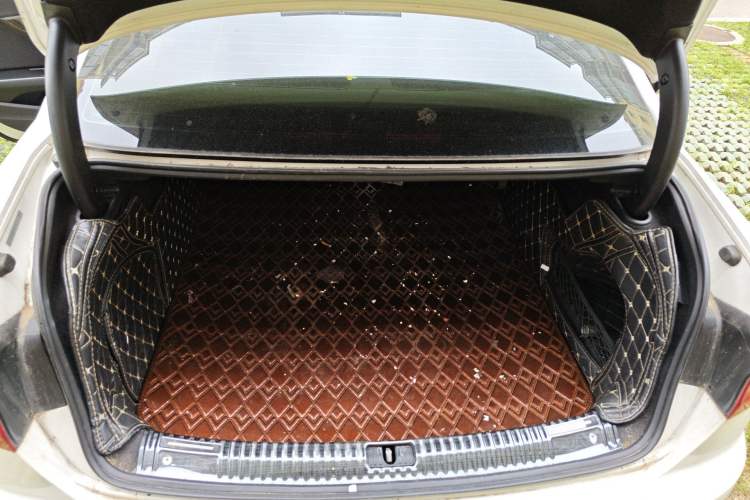 Used Audi A4L 2019 40 TFSI Fashion Version China V Trunk