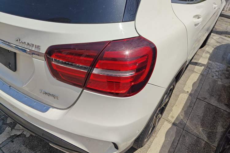 Used Mercedes-Benz GLA 2018 GLA 220 4MATIC Sport Edition Exterior 3