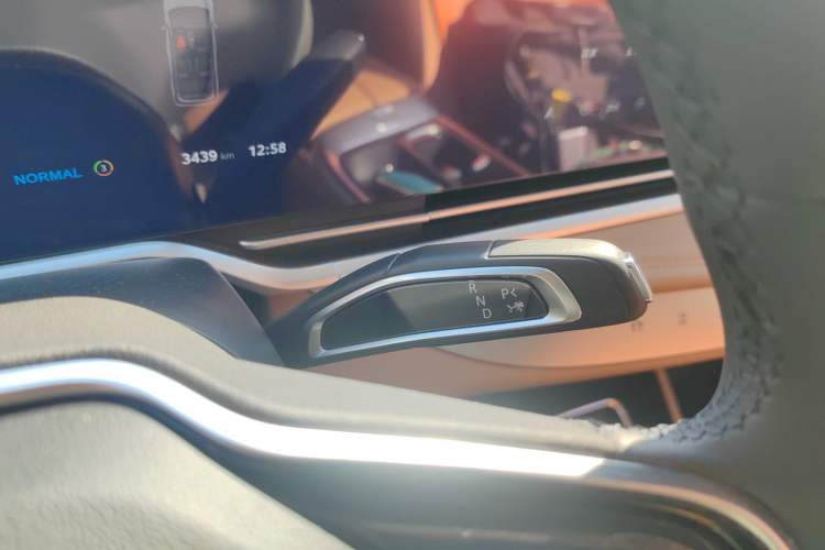 Used SAIC MAXUS Dajia 9 2024 Super Hybrid Ultra-Long Range Forest Edition 7-Seater