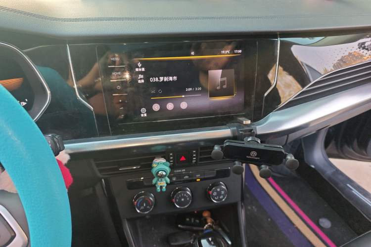 Used Volkswagen Passat 2023 Revised Version 280TSI Business Edition Audio And AC Panel