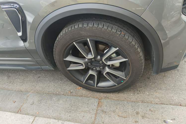 Used Lynk & Co 01 2021 2.0TD Two-Wheel-Drive Pro Trim Right Front Wheel Hub