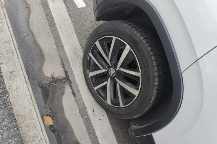 Used Skoda Kamiq 2018 1.5L Automatic Comfort Edition China VI Standard Exterior 5