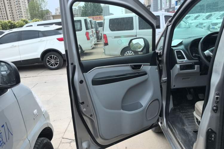 Used Dongfeng Shuaike 2016 1.5L Manual Standard Edition
