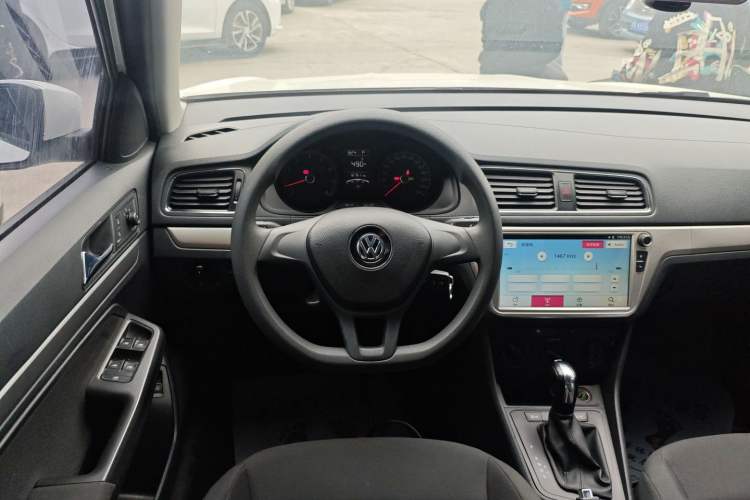 Used Volkswagen Lavida 2015 1.6L Automatic Fashion Edition
