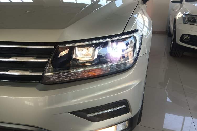 Used Volkswagen Tiguan L 2020 330TSI Automatic Two-Wheel Drive Panoramic Comfort Edition China VI Standard