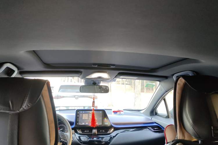 Used Toyota IZOA 2018 2.0L Yichi Version China VI Standard
