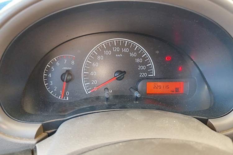 Used Nissan Sunny 2015 1.5XE Manual Comfort Edition
