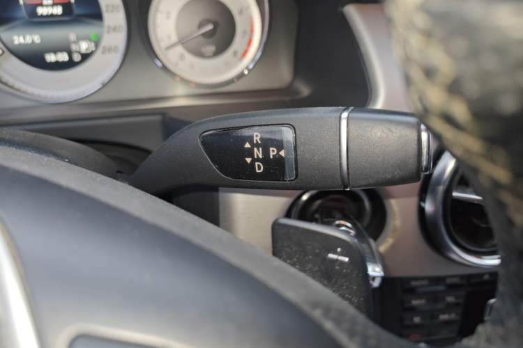 Used Mercedes-Benz GLK-Class 2013 GLK 300 4MATIC Dynamic Sunroof Model