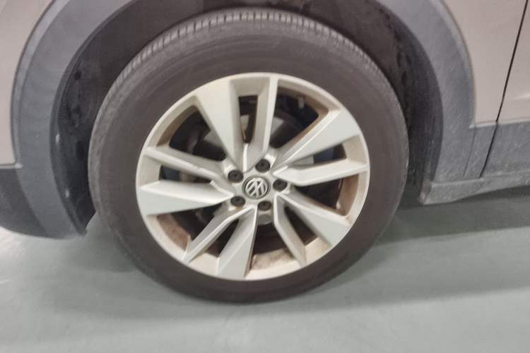 Used Volkswagen T-Cross 2020 280TSI DSG Comfort Edition Left Front Wheel Hub