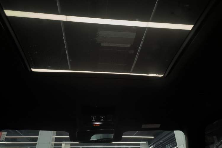 Used Land Rover Defender 2024 110 3.0T P400 X-DYNAMIC HSE
