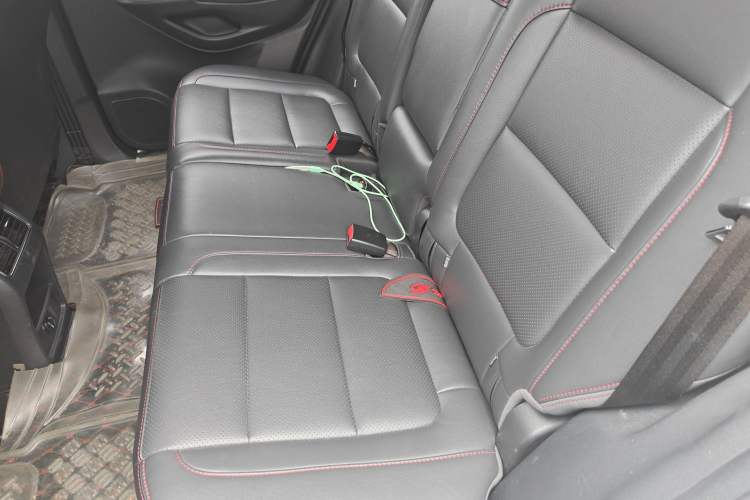 Used CHANGAN CS75 2016 1.8T Automatic Elite Model China V Standard Left Rear Seat