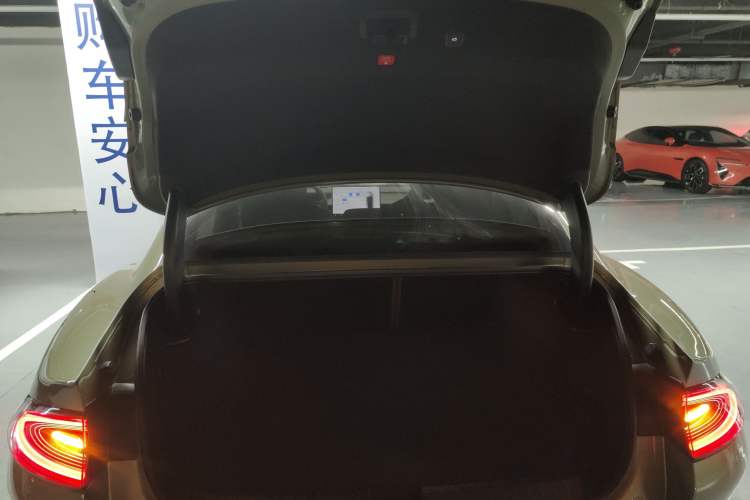 Used Xiaomi Auto SU7 2024 Four-Wheel Drive Ultra-Long Range Advanced Intelligent Driving Max Edition
