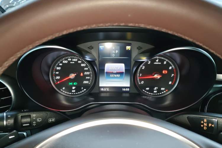 Used Mercedes-Benz GLC 2018 Facelift GLC 260 4MATIC Luxury Edition
