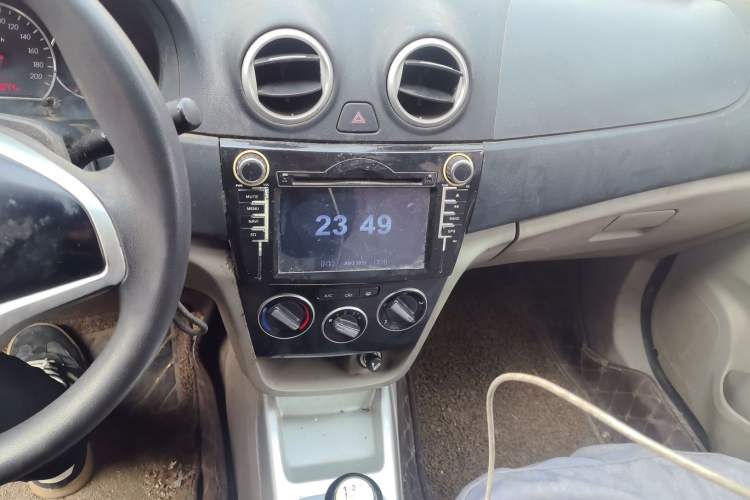 Used CHANGAN Alsvin V3 2015 1.4L Manual Meiruan Model China V Standard Audio And AC Panel