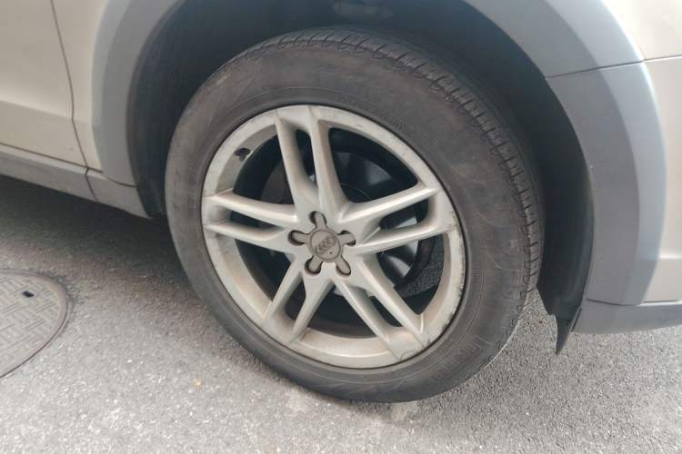 Used Audi Q5 2018 Collector's Edition 40 TFSI Technology Model
