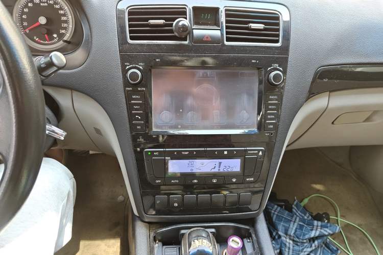 Used Geely Auto EC8 2013 2.0L Automatic Prestige Edition