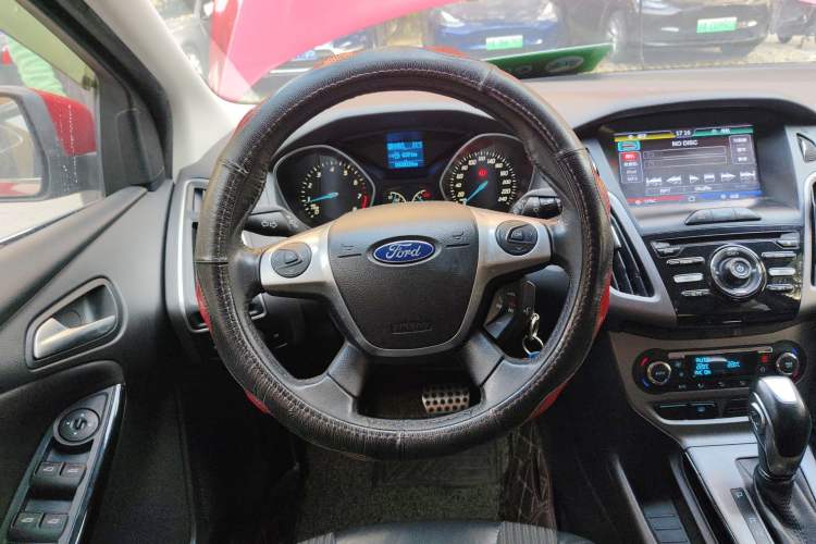 Used Ford Focus 2012 Hatchback 1.6L Automatic Fashion Edition