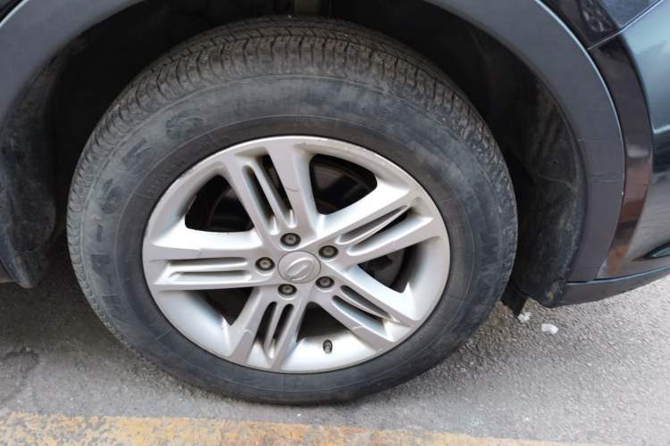 Used GAC Trumpchi GS5 2013 1.8T Automatic All-Wheel-Drive Luxury Edition Right Front Wheel Hub