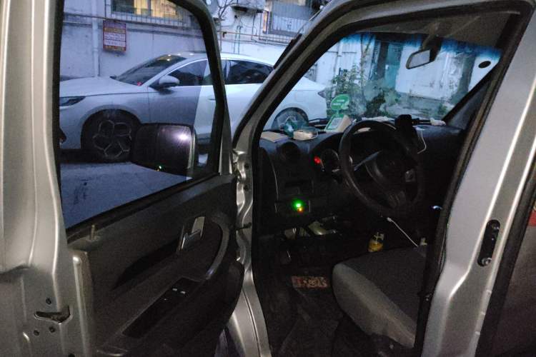 Used Dongfeng Xiaokang K05S 2019 1.2L Practical Version China VI Standard DK12 Driver Seat