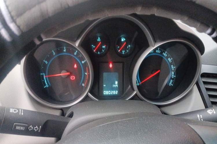 Used Chevrolet Cruze 2013 1.6L SL MT
