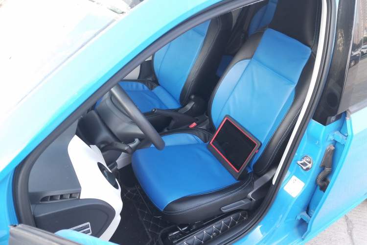 Used Volkswagen up! 2015 1.0L move up!