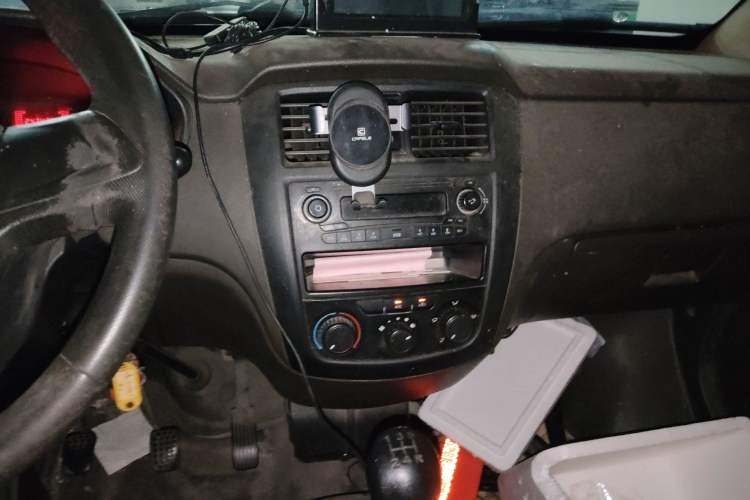 Used Wuling Rongguang 2014 1.2L S Base Model
