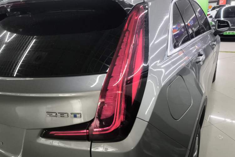 Used Cadillac XT4 2023 28T Two-Wheel Drive Prestige Version