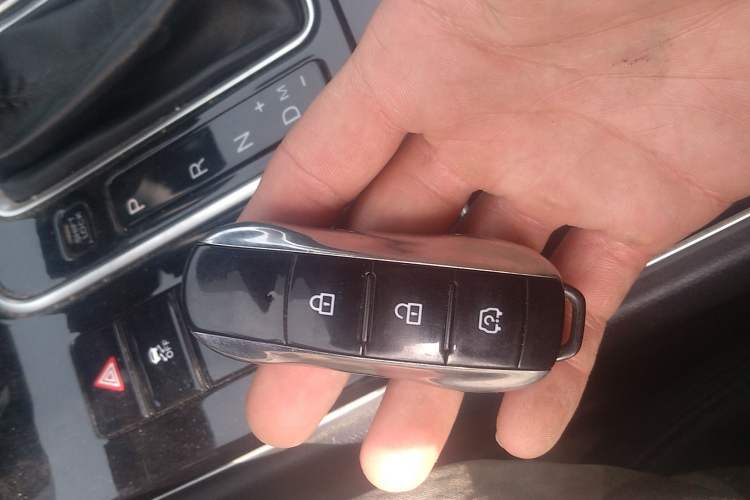 Used Dongfeng Fengon ix7 2020 2.0 TGDI Automatic Two-Wheel Drive Urban Luxury Edition Vehicle Key