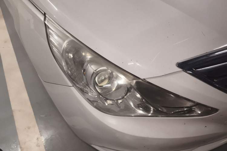 Used Hyundai Sonata 2011 2.0L Automatic Luxury Edition
