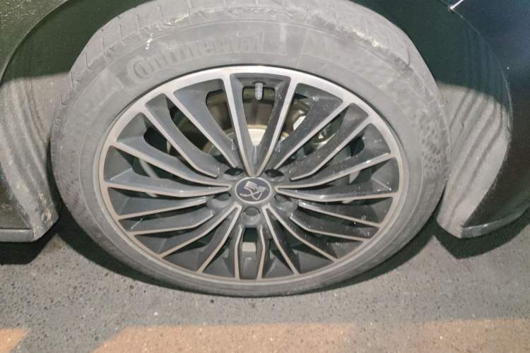 Used BYD Han 2021 EV Standard Range Luxury Model Right Front Wheel Hub