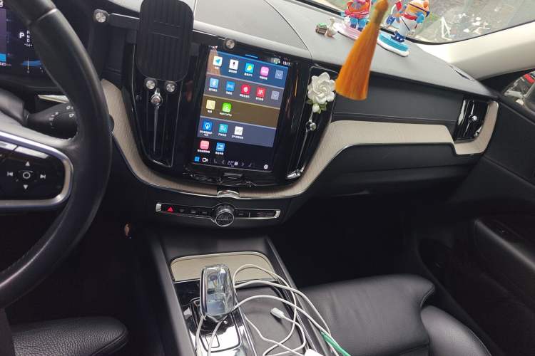 Used Volvo XC60 2022 B5 4x4 Smart Luxury Edition