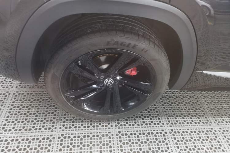 Used Volkswagen Teramont X 2021 380TSI Four-Wheel Drive Prestige Flagship Edition Right Rear Wheel Hub