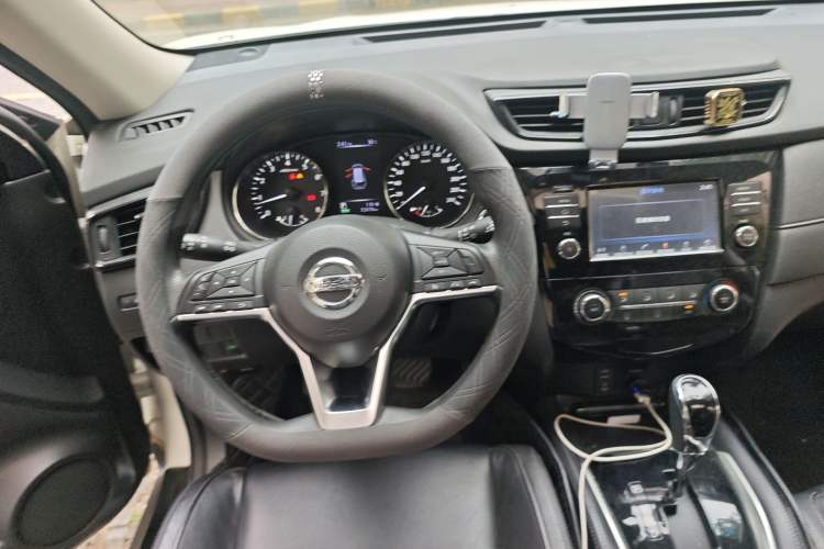 Used Nissan X-Trail 2017 2.0L CVT Comfort Edition 2WD Steering Wheel