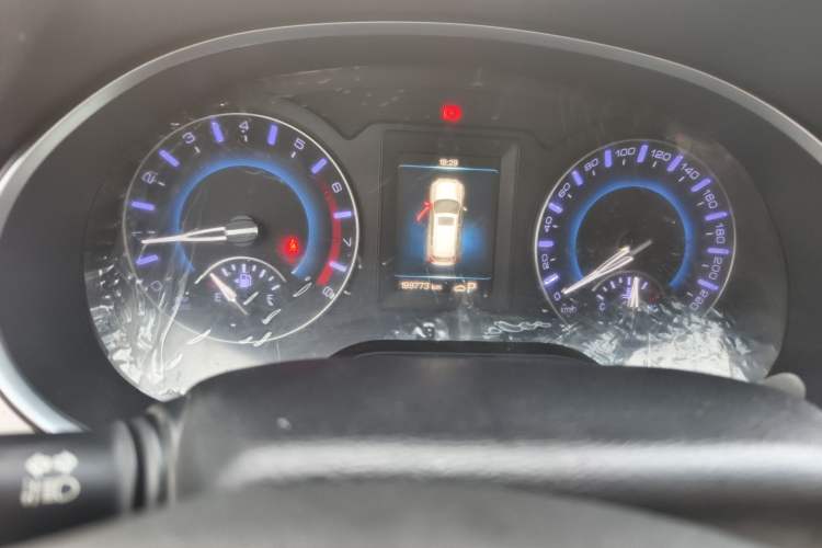 Used Haval H2 2018 Chuanxiang Edition 1.5T Dual-Clutch Two-Wheel Drive Fashion Model China V Standard
