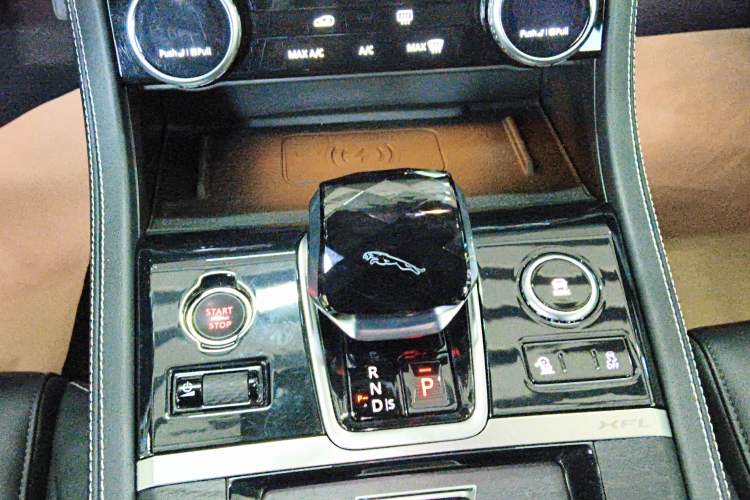 Used Jaguar XFL 2021 XFL 2.0T P250 Two-Wheel-Drive Elite Sport Edition