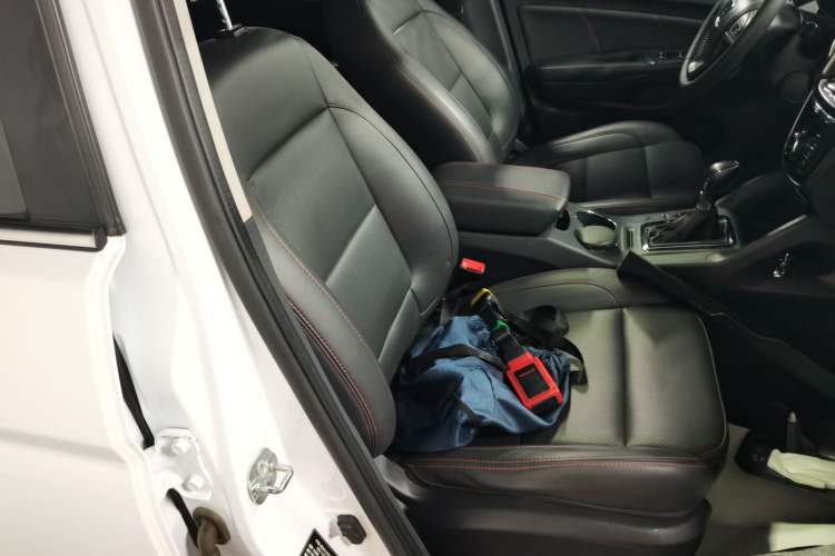 Used CHANGAN CS75 2016 1.8T Automatic Elite Model China V Standard
