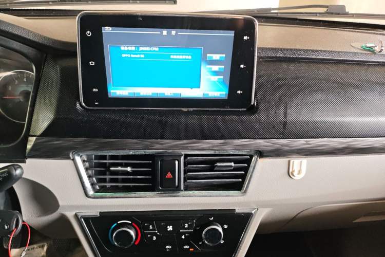 Used Jinbei New Hiace S 2023 1.5L Wealth Edition Van 2/5-Seater Non-Air-Conditioned Version SWC15M