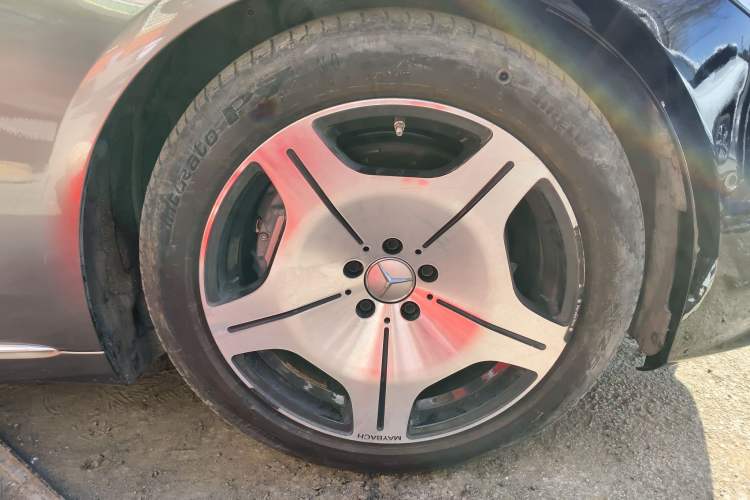 Used Mercedes-Benz S-Class 2022 S 400 L Luxury Model Right Front Wheel Hub