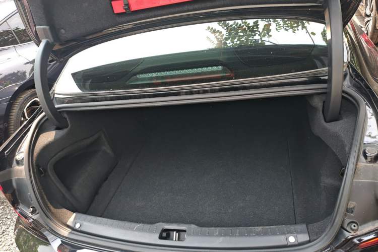 Used Volvo S90 2024 B5 Zhiyi Luxury Edition Trunk