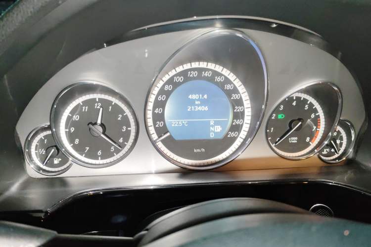 Used Mercedes-Benz E-Class 2010 E 300 L Fashion Model