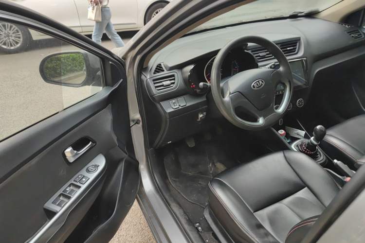 Used Kia K2 2015 Sedan 1.4L MT GLS