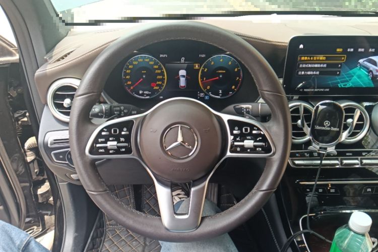Used Mercedes-Benz GLC 2022 Refreshed GLC 260 L 4MATIC Dynamic Edition Steering Wheel